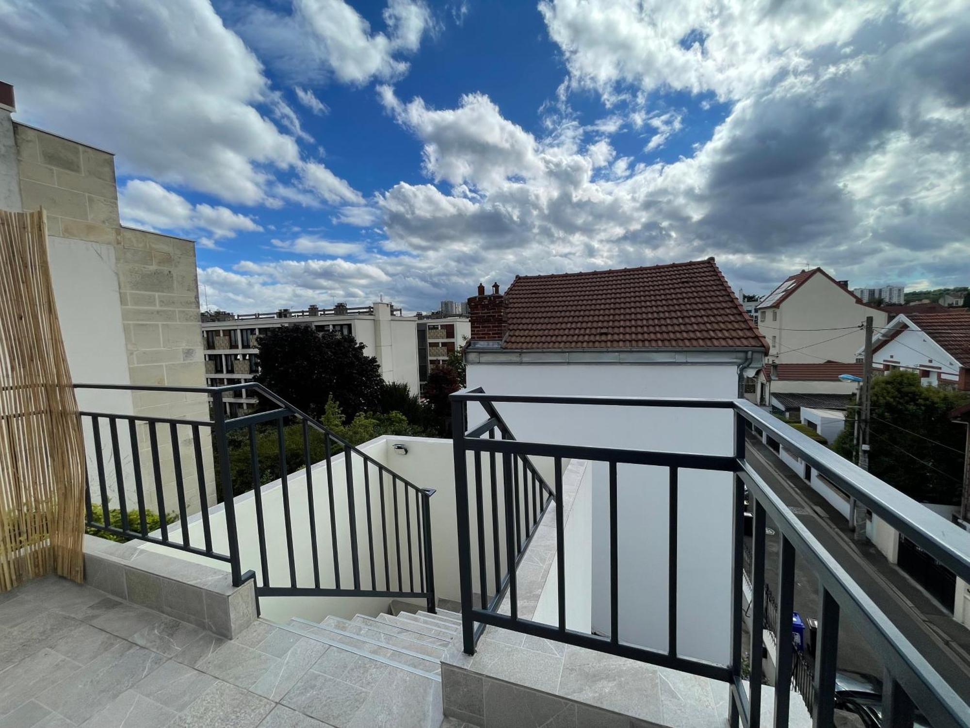 Appartement Avec Terrasse Et Ciel Etoile ! Noisy-le-Sec Dış mekan fotoğraf